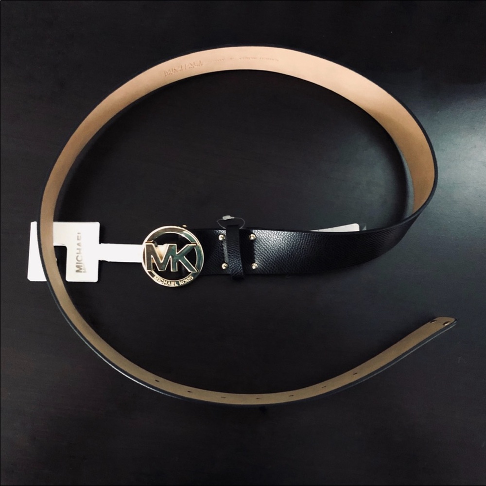 ✨MICHAEL KORS BELT✨